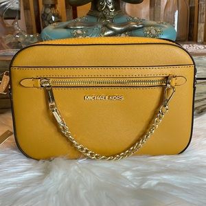 (MT101) NWT Michael Kors Jet Set East West Zip Chain Crossbody Bag in Marigold